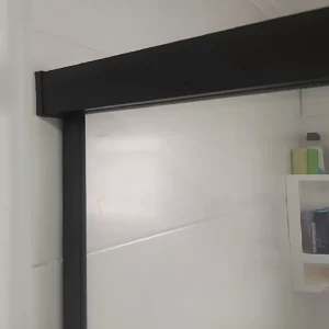 Box de vidro com acabamento clean modelo frontal